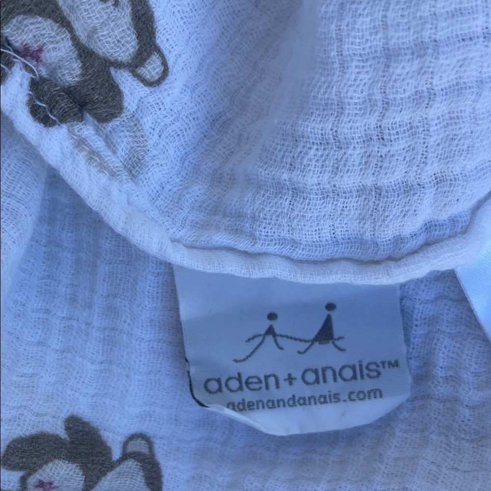 aden + anais White Blanket with Monkey Design - Picture 2 of 4